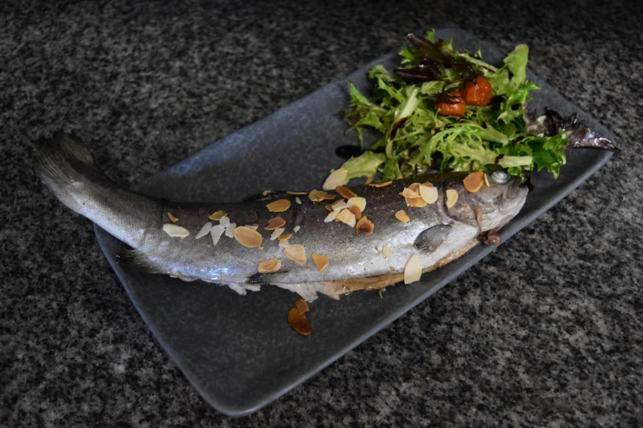 Hotel Restaurant Des Lacs Chaux-des-Crotenay エクステリア 写真